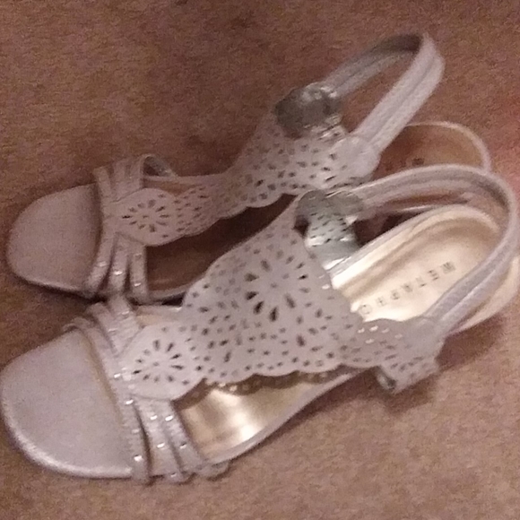 Metaphor heels - Picture 2 of 3